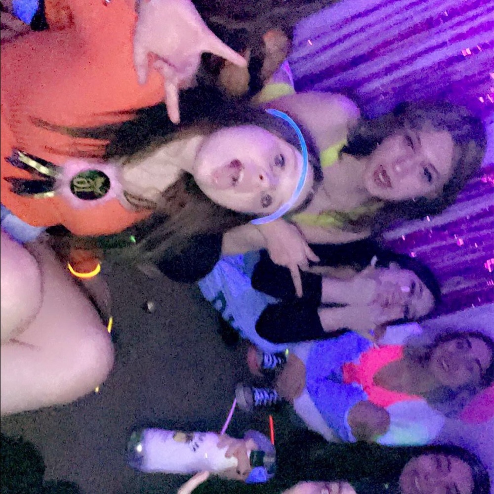 Just a orange long sleeve crop top, only wore once for my birthday.